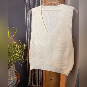 NWOT Solid V Neck Knitted Vest